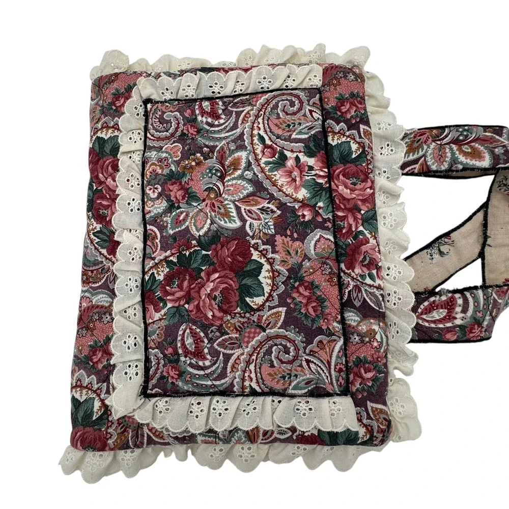 VTG Handmade Quilted Floral Paisley Book Cover Bible Handle Lace Trim Pockets